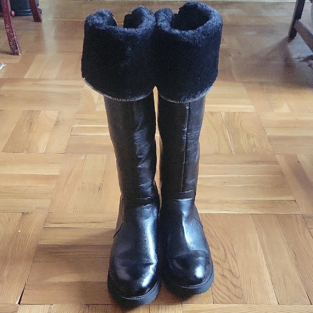 JustFab Black Fleece-Lined Winter Boots